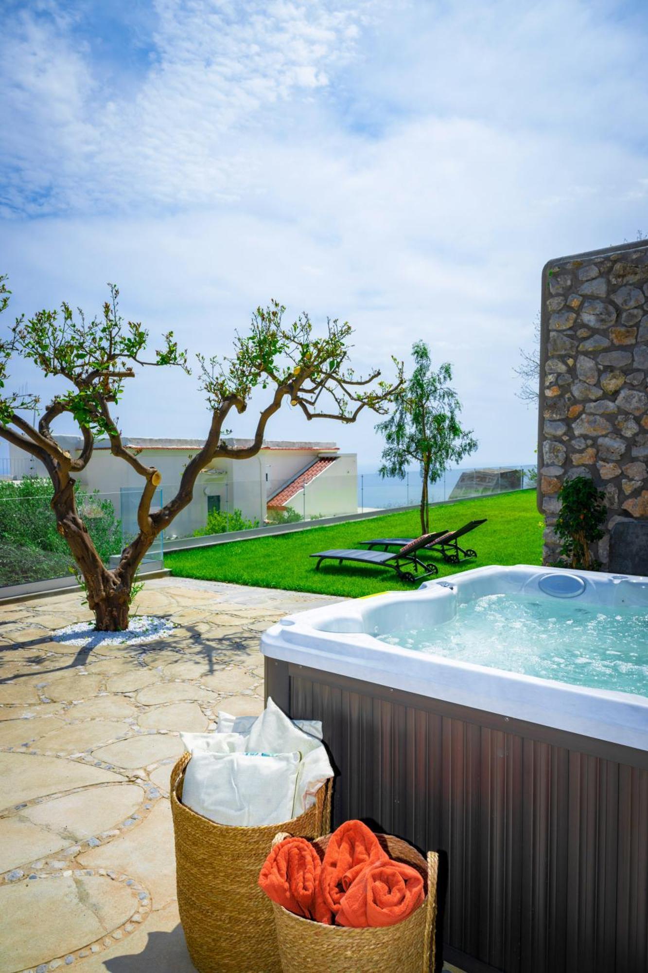 Villa Mimina - Exclusive Villa With Garden, Jacuzzi And Sea View Praiano Extérieur photo